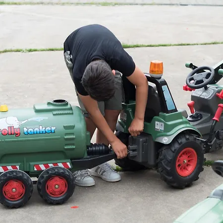 Henn * فايكرزهايم